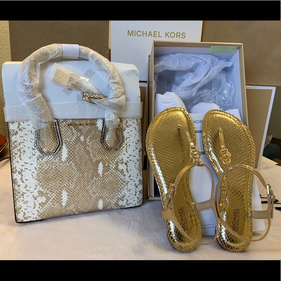 Michael kors Bundle Satchel/size 7 sandals🧚‍♀️ - Picture 2 of 4